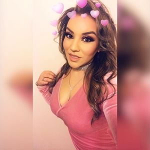 Meet your Posher, Claudia